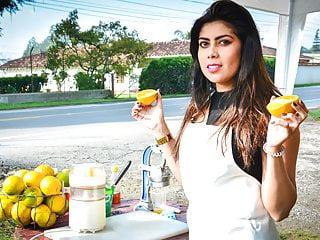 Latina Teen wird von zwei Kerlen gefickt
