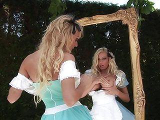 Die geile Mutter meiner Freundin kommt gleich zur Sache