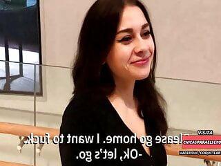 Untreues Girl spielt mit Sextoys und lässt sich anspritzen