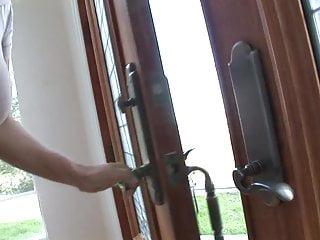 Heisse blonde Milf verführt jungen Kerl