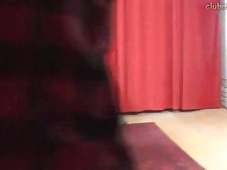 Rotschopf Milf gibt Blowjob und wird hart von hinten gefickt